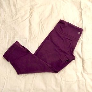 Lululemon Wonder Under 3/4 Reversible Crops Purple